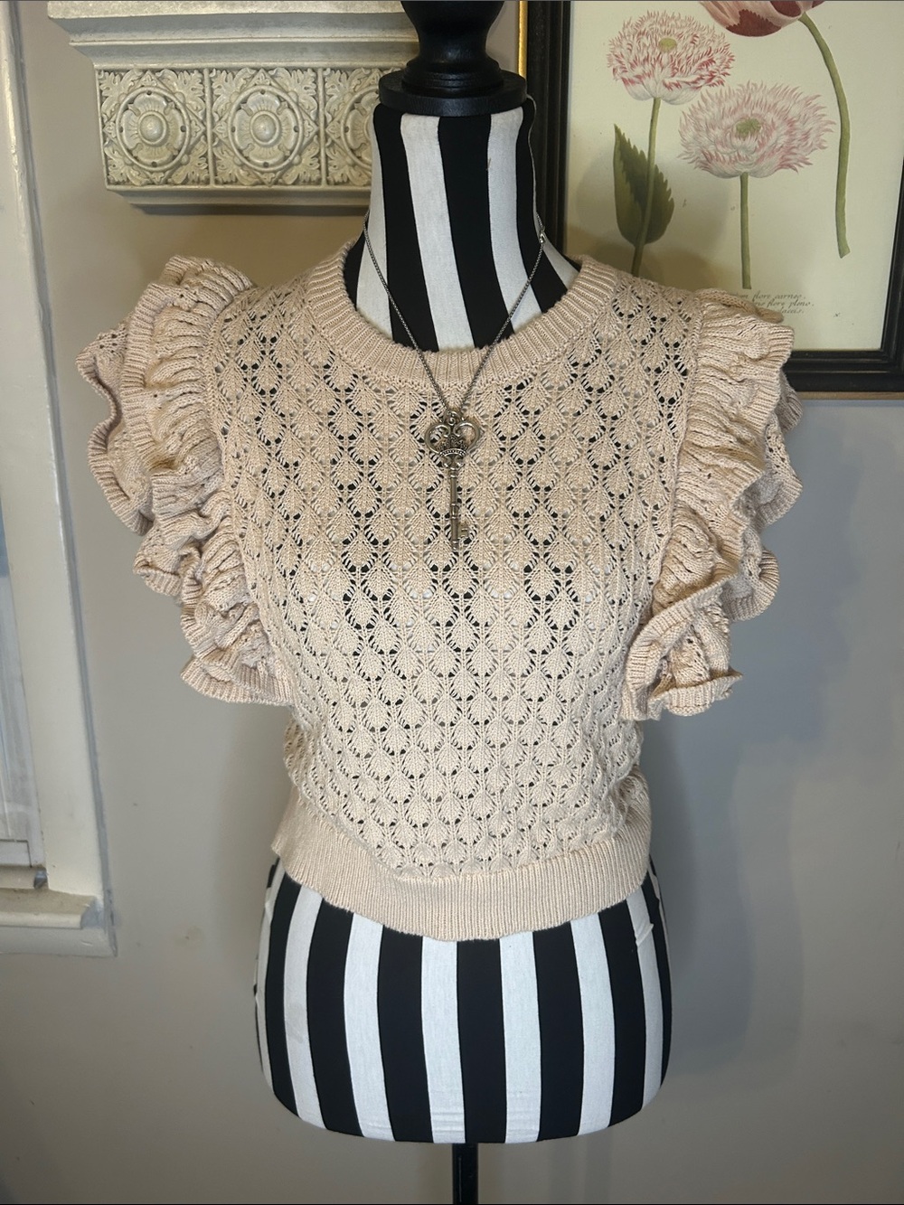 LFD Ruffled Cream Knit Top small - Picture 1 of 11